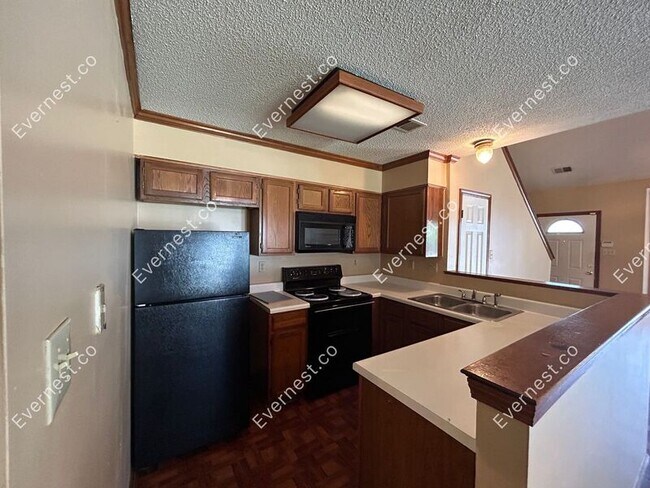 Foto del edificio - 5966 Mapletree Cove
