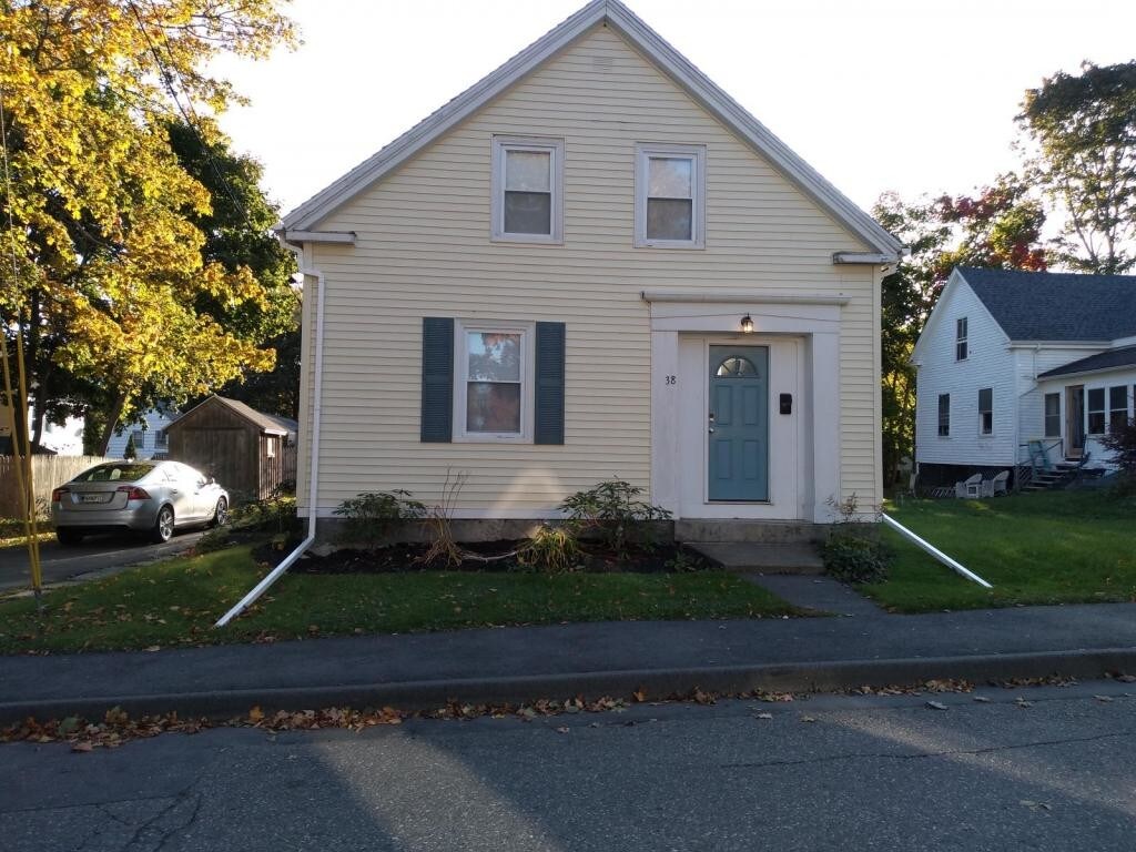 Primary Photo - 38 Warren St