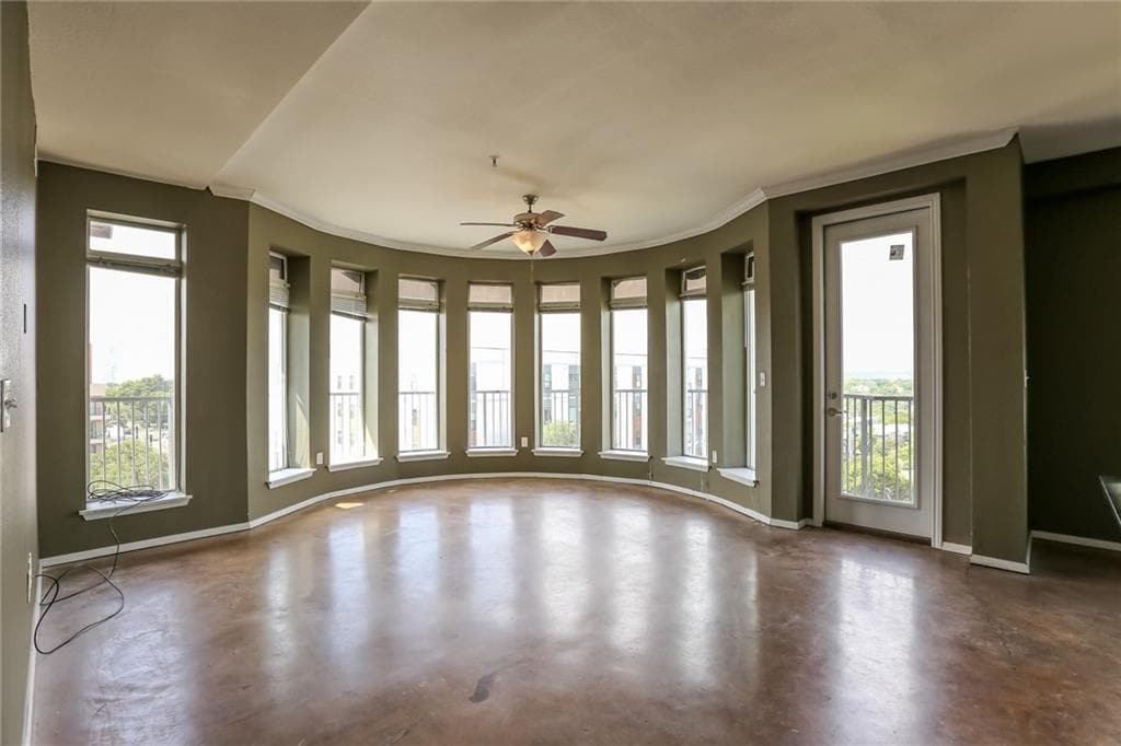 Foto principal - 910 W 25th St