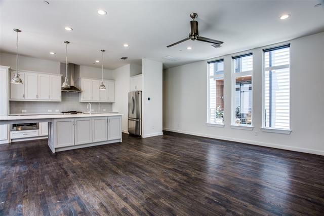 Building Photo - 2180 Bennett Ave