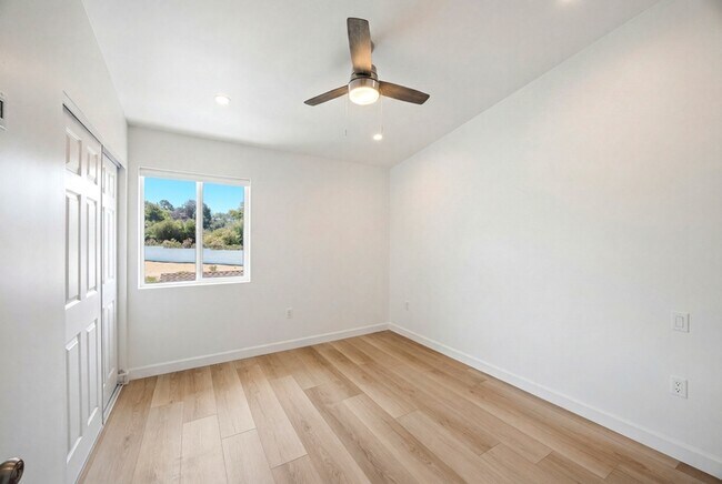 Building Photo - 9092 Los Coches Rd