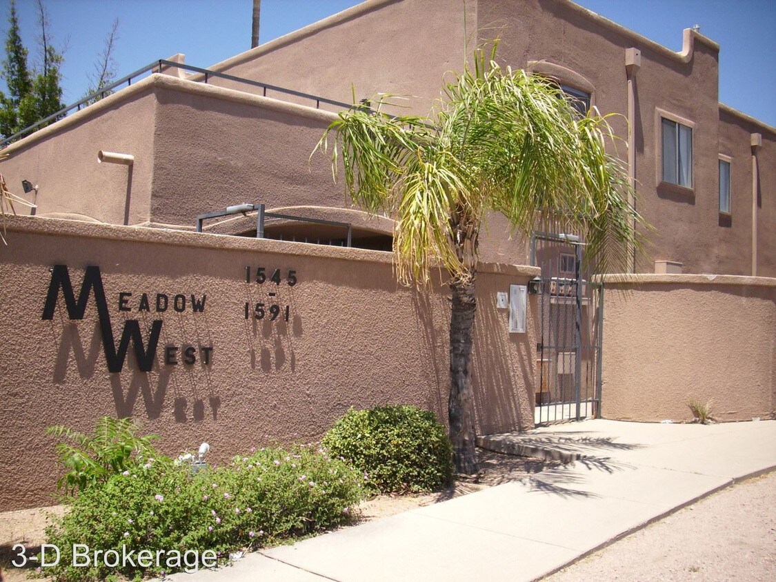 Primary Photo - 1545 N Santa Rita Ave