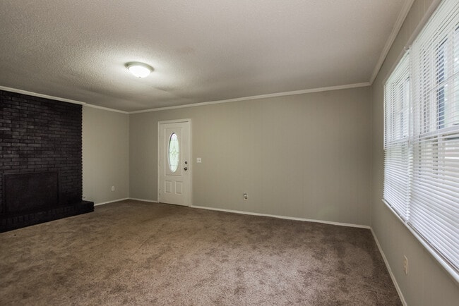 Foto del edificio - 102 1st Day St