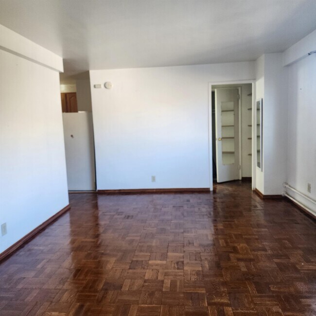 Foto del edificio - 6515 JFK Blvd E