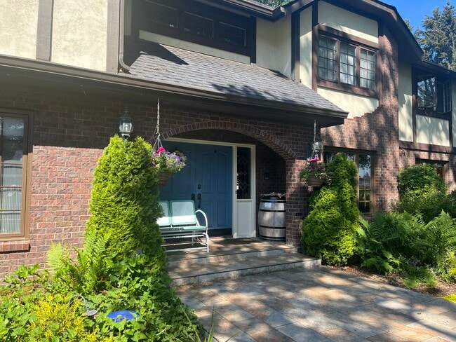Entry - 2961 Harrison Ave