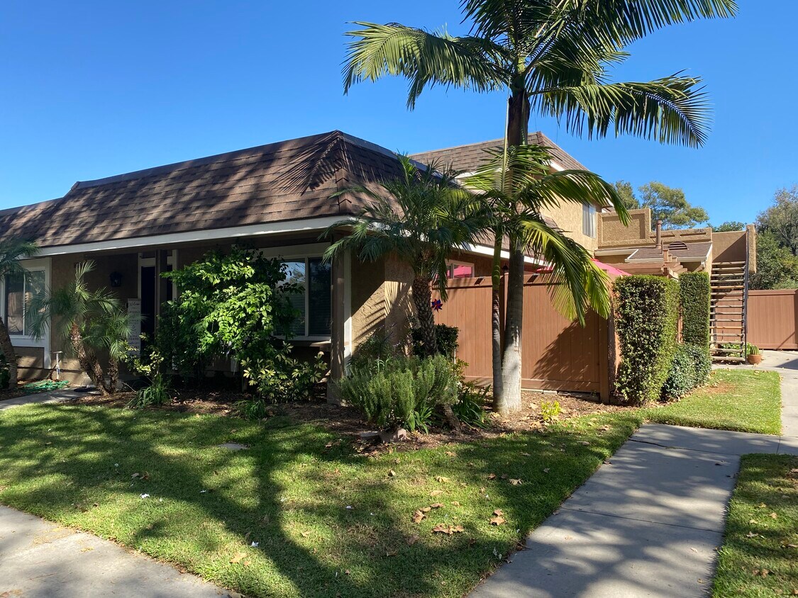 16930 Sierra Vista Way Unit 16930, Cerritos, CA 90703 Condo for Rent