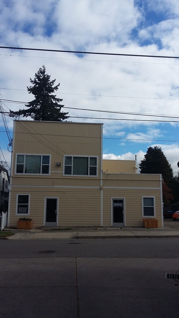 Upgraded 1 Bed 1 Bath Blocks from Evergree... - Upgraded 1 Bed 1 Bath Blocks from Evergree... House