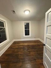 Building Photo - 3129 N Wellington Pl