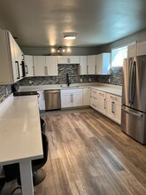 Building Photo - 1209 Ramona St