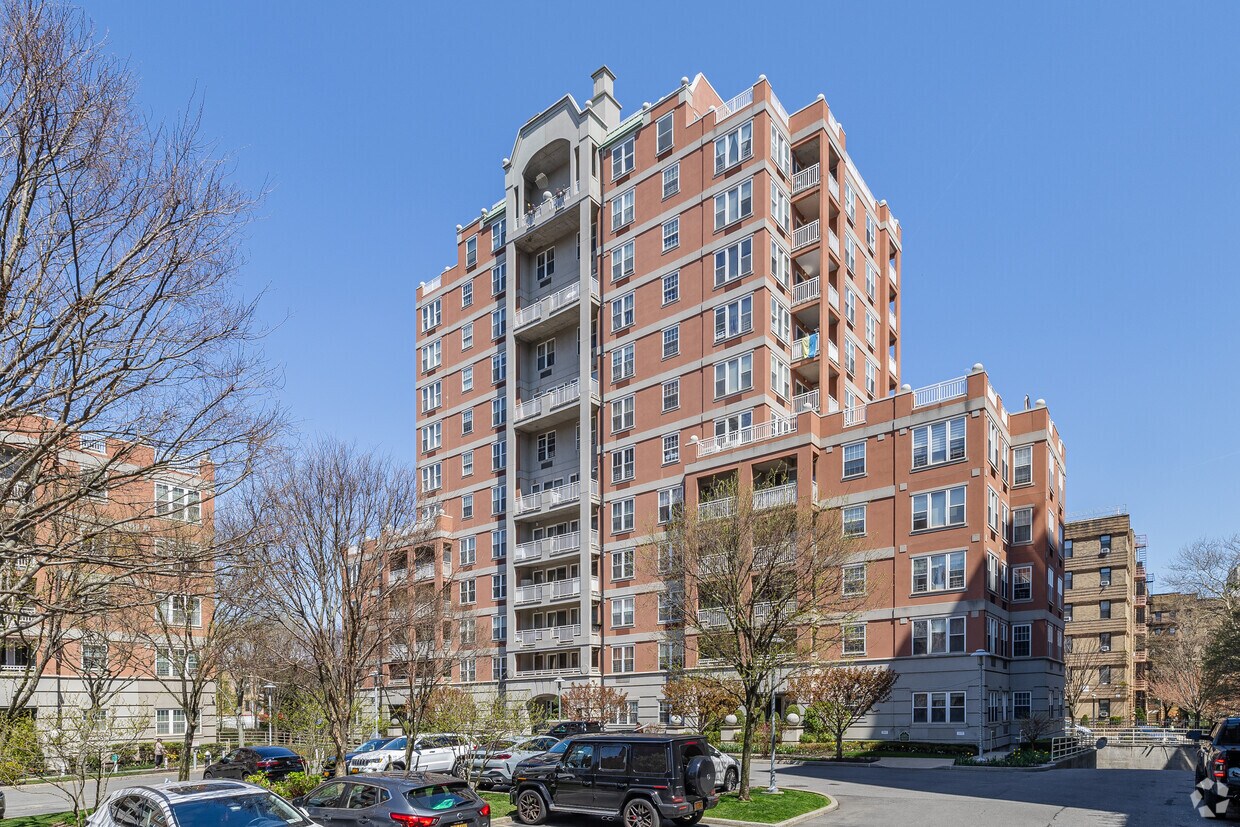 Oceana Apartments in Brooklyn, NY