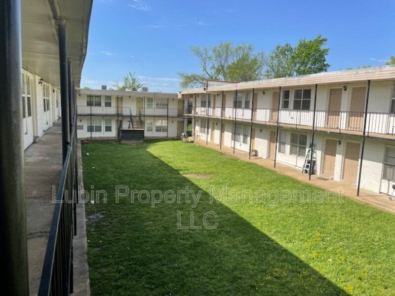 1767 E Raines Rd Unit Apt 12, Memphis, TN 38116 Condo for Rent in