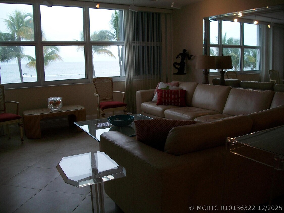 Foto del edificio - 3000 S Ocean Blvd