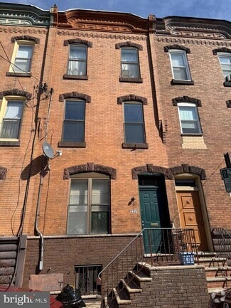 Building Photo - 2315 S 15th St