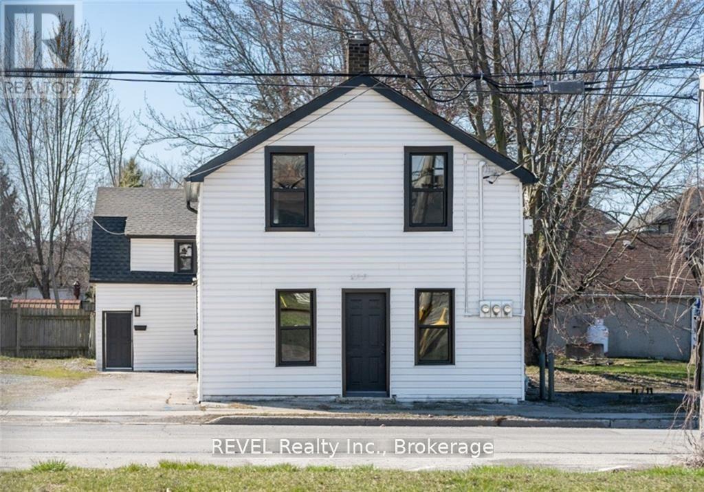 Primary Photo - 129 Durham St