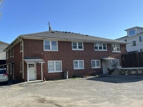 Building Photo - 1211 Broadwater Ave