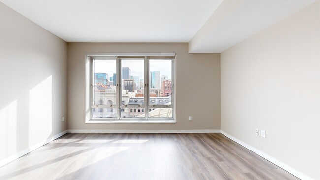Interior Photo - Griffis Platform Union Station
