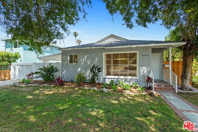 Building Photo - 11951 Bray St