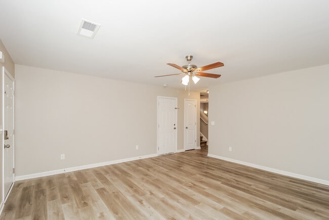 Building Photo - 505 Brady Dr