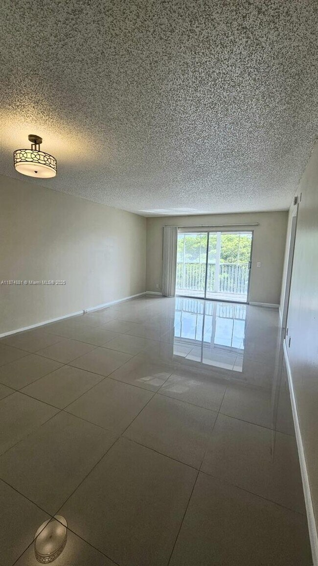 Foto del edificio - 1401 SW 128th Terrace
