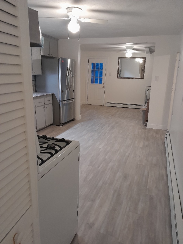 Building Photo - 206 Paris St