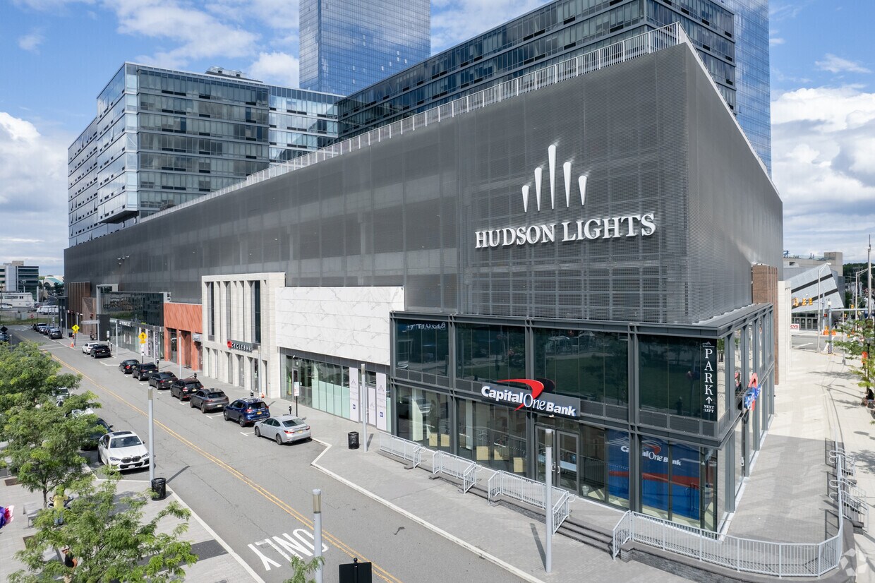 Hudson Lights Apartments 2030 Hudson St Fort Lee, NJ