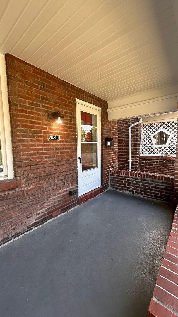 Building Photo - 4040 Shreve Ave