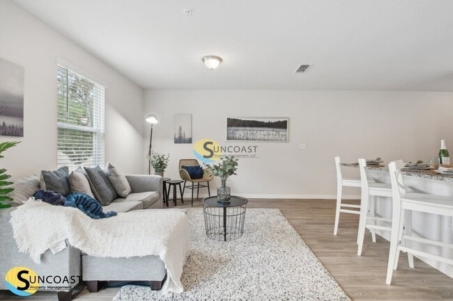 Building Photo - 7638 Mailes Ct