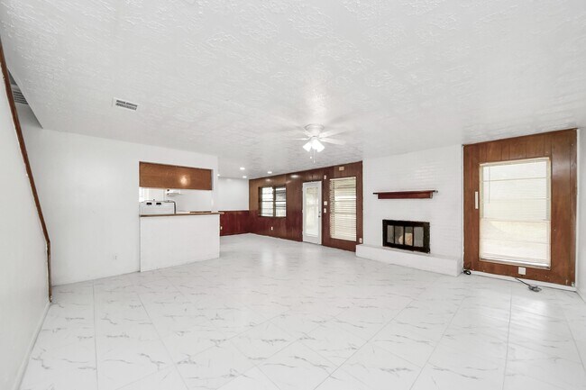 Foto del edificio - 9131 Rentur Dr