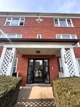 Building Photo - 132 Ridge Ave