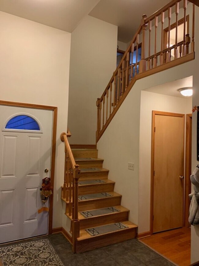 Building Photo - 1238 W 12th St