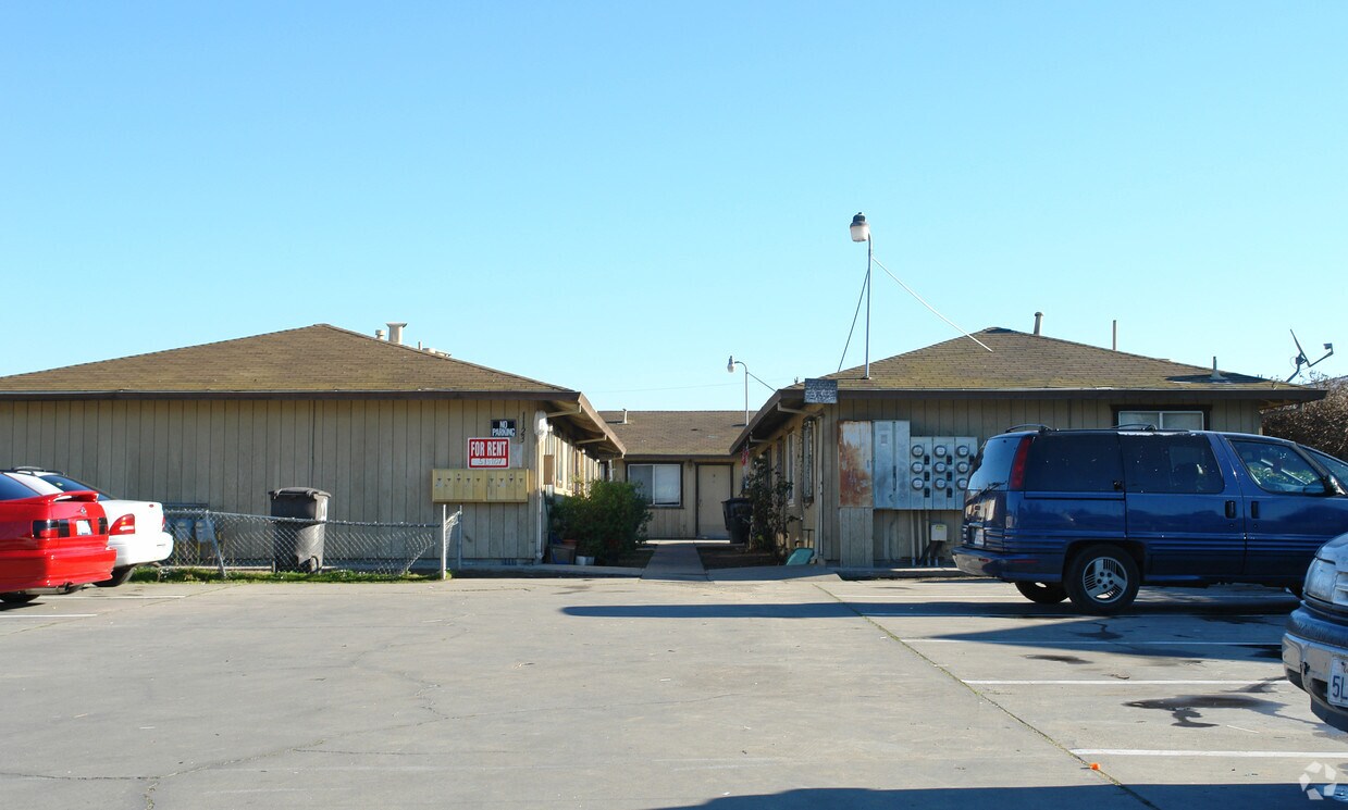 Primary Photo - 1123 Del Monte Ave