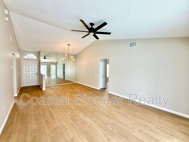 Foto del edificio - 11222 Clayridge Dr