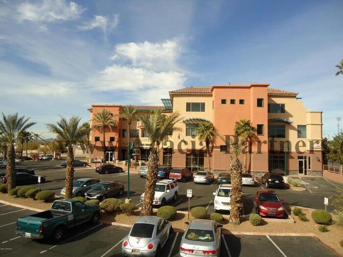 Foto principal - Two Bedroom/Two Bath Sam Hughes Place