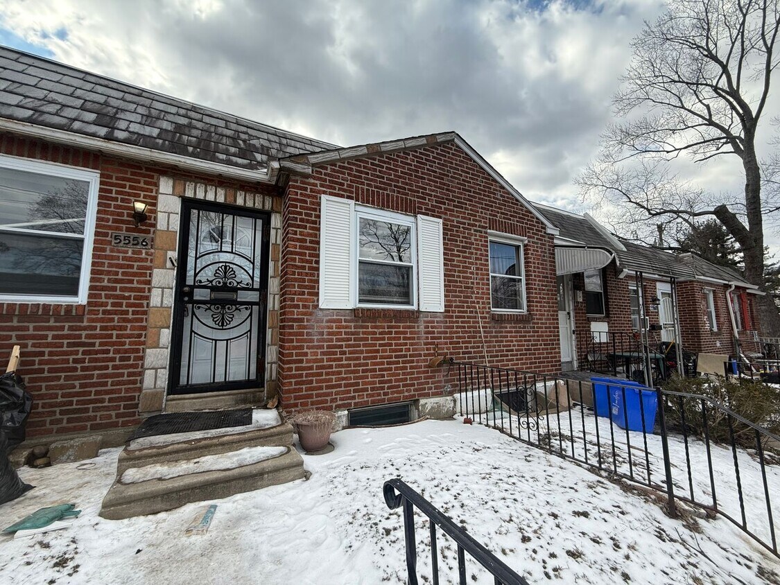 Photo - 5556 Wheeler St