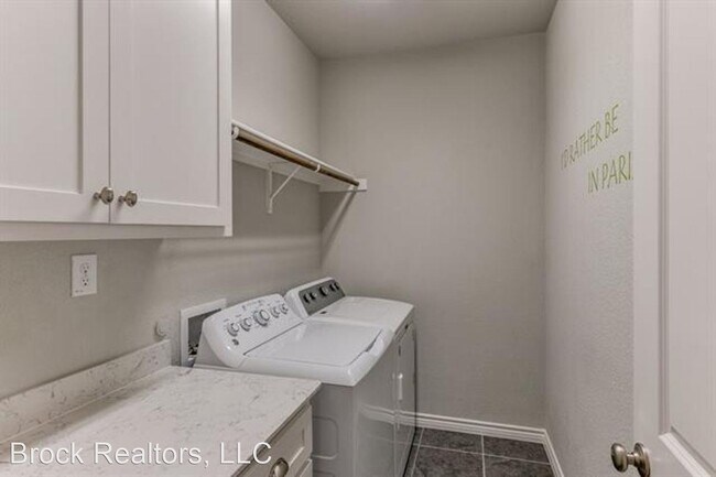 Foto del edificio - 3 br, 3 bath House - 305 Parkview Drive