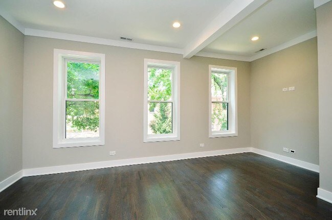 Building Photo - 1053 N Winchester Ave