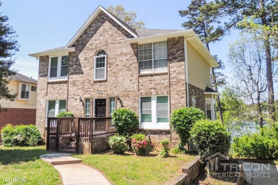 Primary Photo - 651 Woodstone Rd