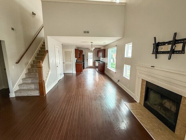 Foto del edificio - 3500 Steffisburg Dr