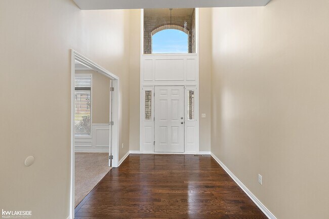 Foto del edificio - 46267 Terrace Dr