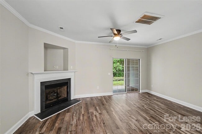 Building Photo - 2120 Sardony Ln