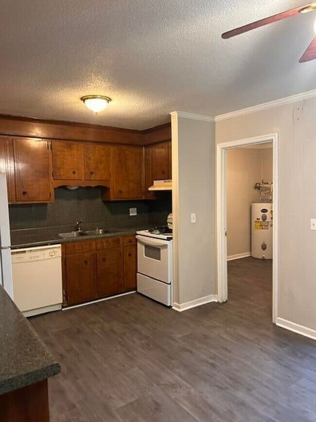 Foto del edificio - Foxborough 2 Bedroom Townhome