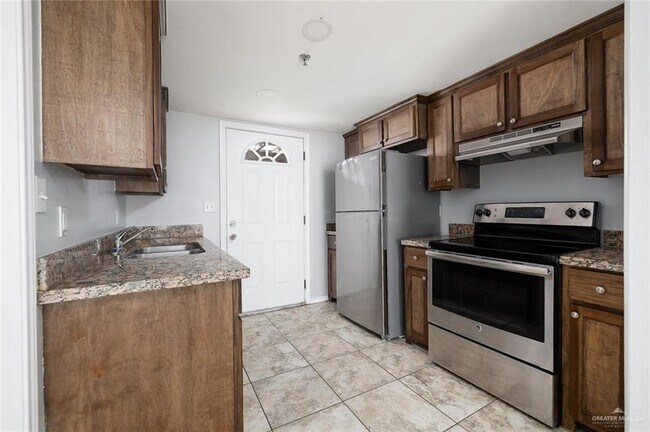 Building Photo - 9 5th St