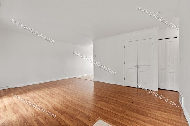 Foto del edificio - 2nd MONTH FREE!!! Charming Upstairs 2BD/1BA in the Heart of Multnomah Village- Water, Sewer & Gar...
