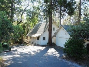 Building Photo - 21800 Fallview Dr