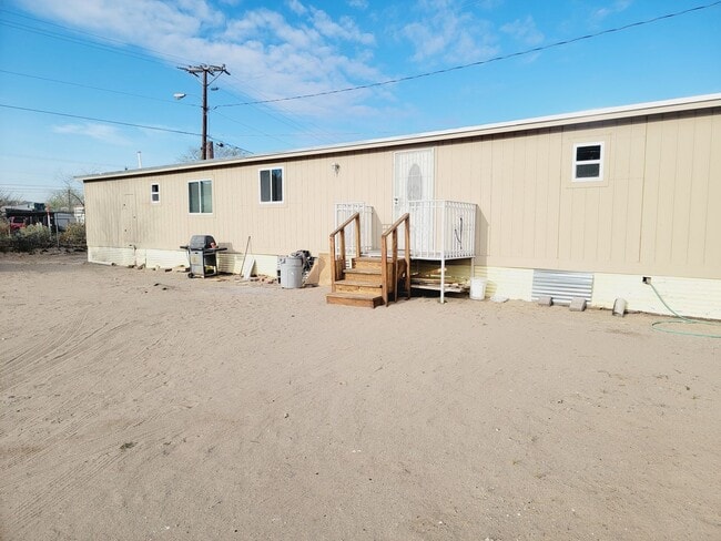 Building Photo - Charming 3 bedroom, 2 bath mobile home in ...