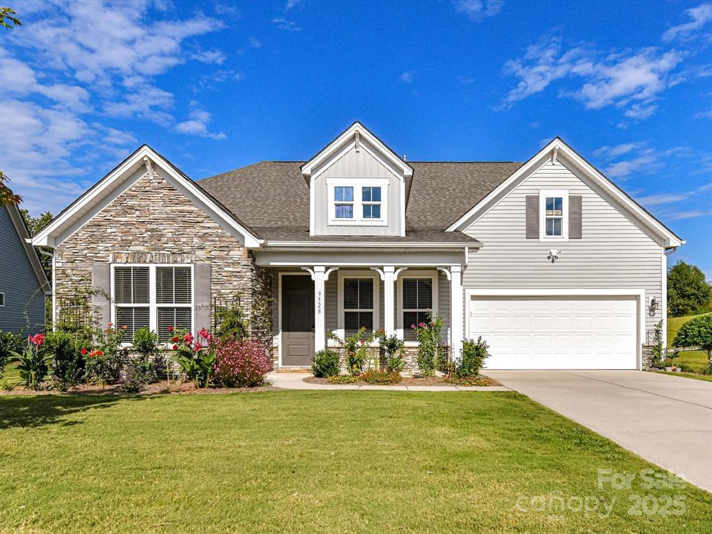 Foto principal - 9528 Horsebit Ln