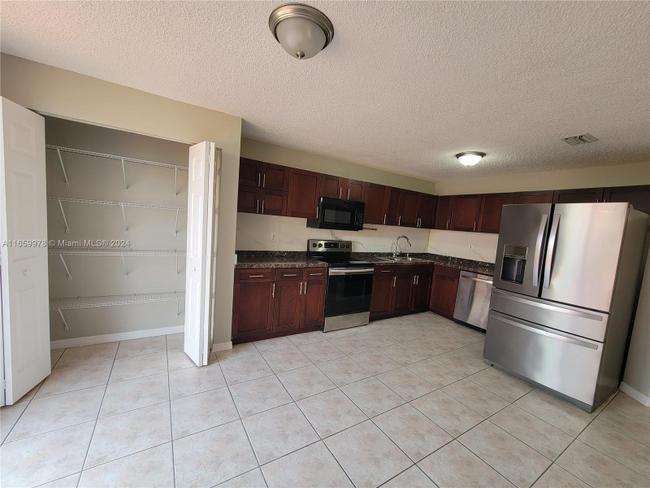 Foto del edificio - 15871 SW 86th Terrace