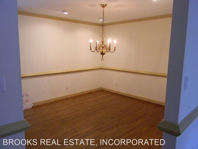 Building Photo - 3 br, 3 bath House - 454 Tyler Street