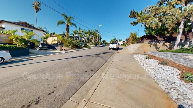 Foto del edificio - 2544 Cornwall St