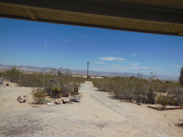 Building Photo - Mid Century Cutie on 2.5 Acres